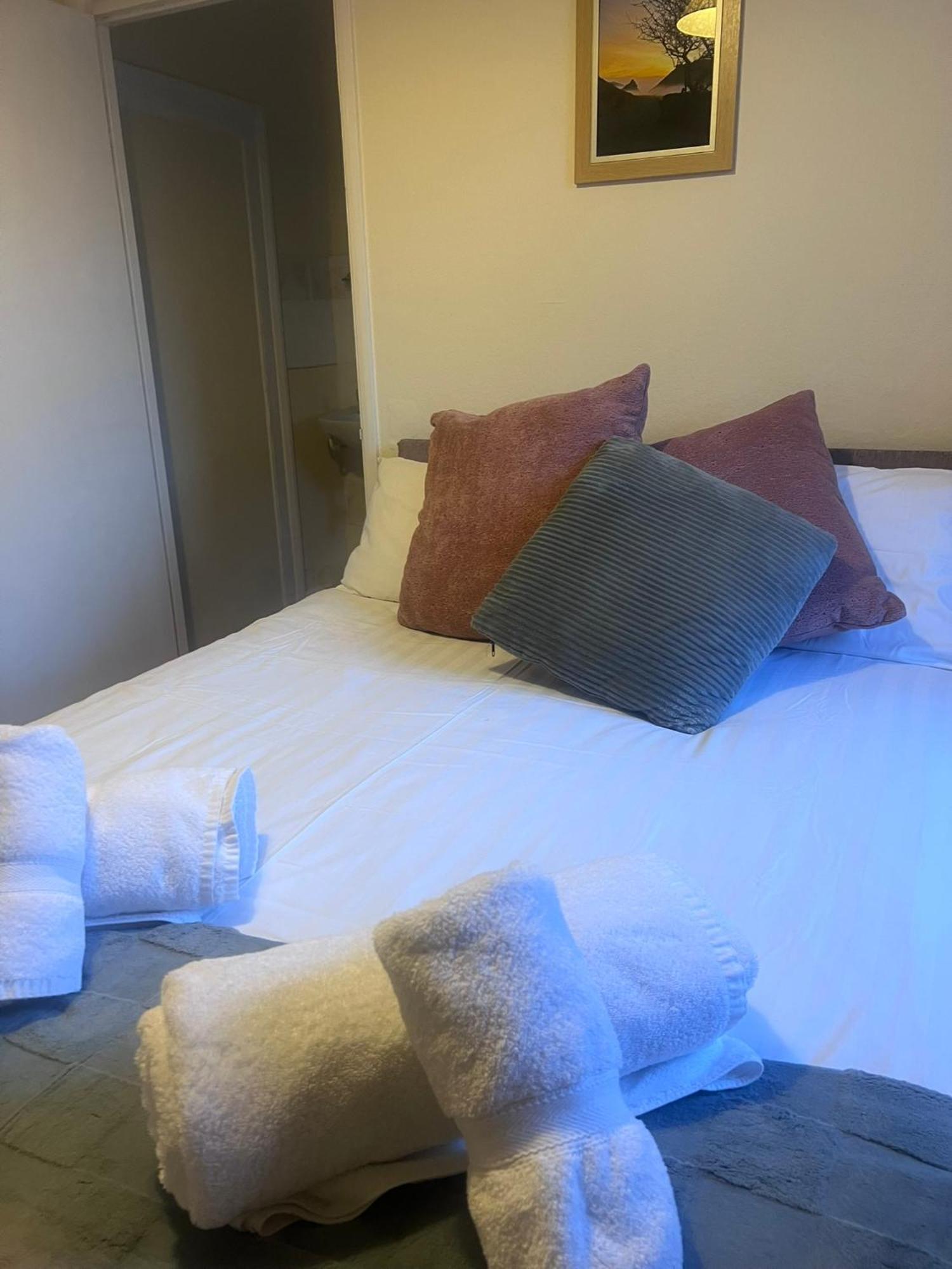 The Crown Hotel ลินตัน ภายนอก รูปภาพ